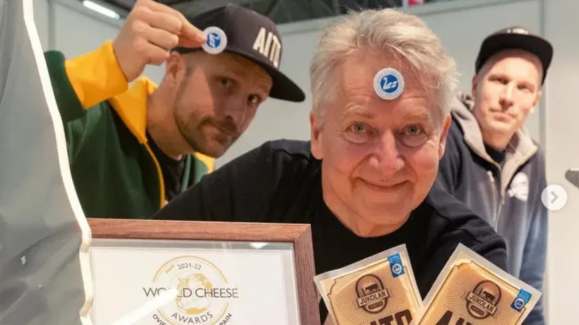 Instagram_Jukolan Juusto_MM_hopeaa 1920x1080px.jpg